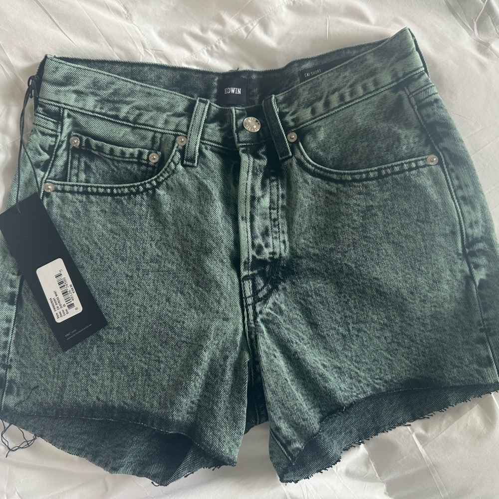 EDWIN Cai Cut Off Denim Shorts